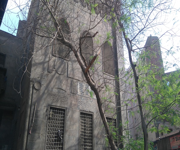 يوم في الدرب الأحمر