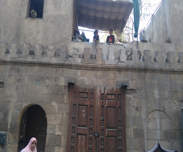 يوم في الدرب الأحمر