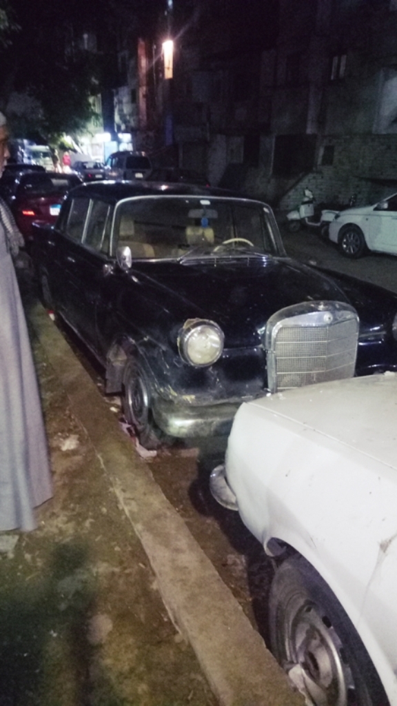 السيارة مرسيدس موديل 1965