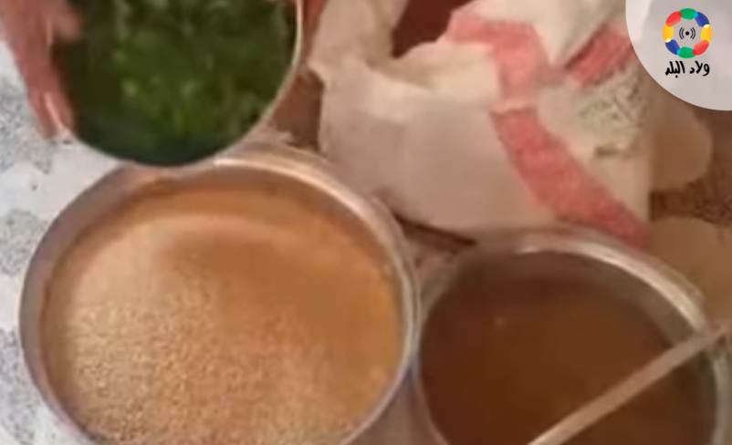 مراحل إعداد الشوربة في "كباب" أبو الحجاج