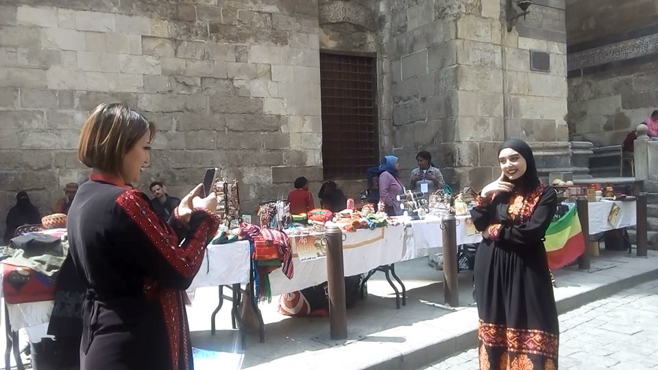 مشاركون فى المعرض من دولة فلسطين