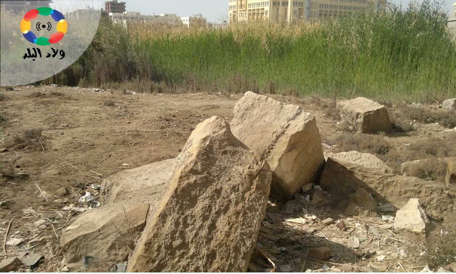 بعض الأحجار من أطلال المدينة القديمة أرسينوي بالفيوم