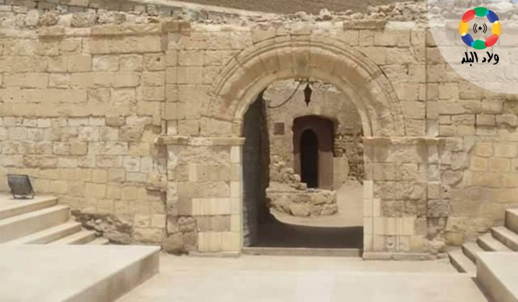 أحد أبواب القلعة