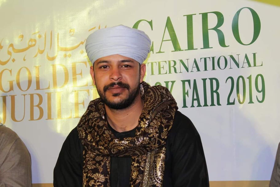 الشاعر محمد عزت مصدر الصورة أرشيف الشاعر عزت