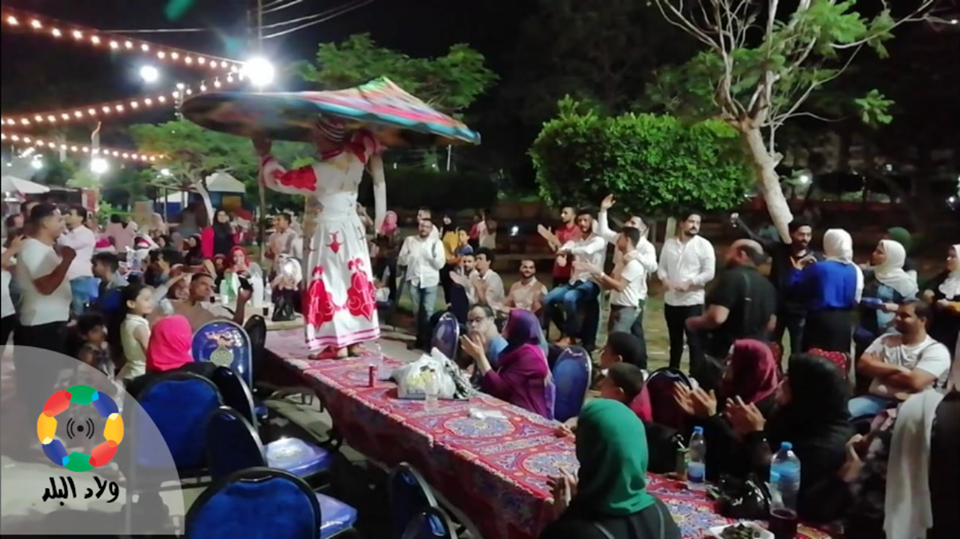 فقرة الرقص بالتنورة