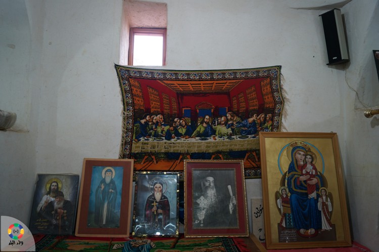 مذابح الدير بكنسية السيدة العذراء بدير الجنادلة