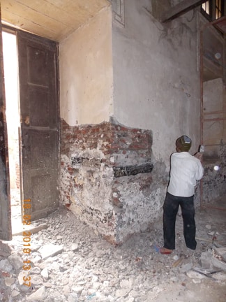 حوائط مسجد خوندا أصلباي أثناء الترميم - الصورة بواسطة الآثار الإسلامية بالفيوم