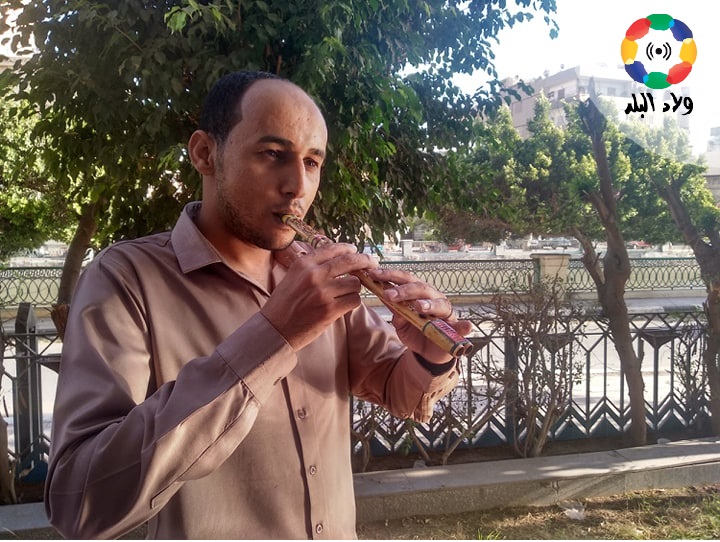 نصر الرمحي عازف المقرونة - تصوير منال محمود