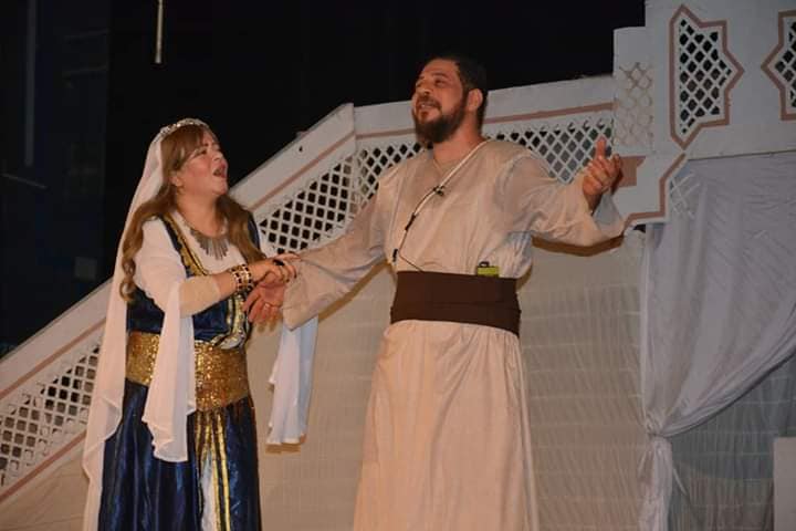 أبطال عرض المسرحية