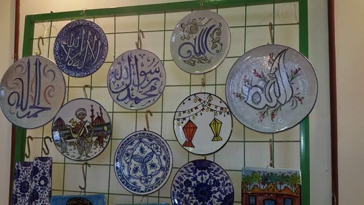 أطباق زينة مصنوعة يدويا- يسرية عبدالرحمن