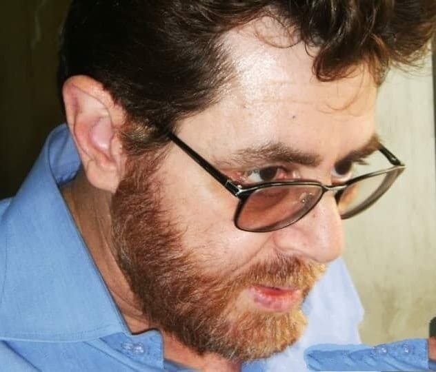 الدكتور أحمد ذكي - صفحته على فيس بوك