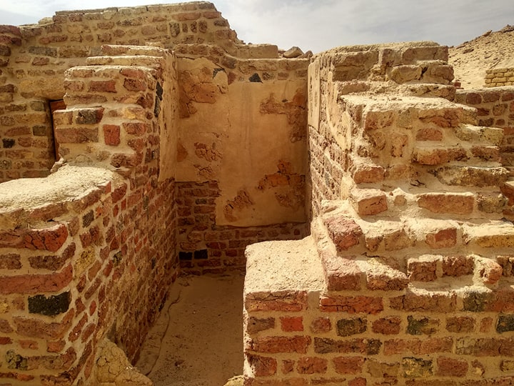 إحدى الغرف بحمامات مدينة كرانيس بالفيوم.. تصوير: منال محمود