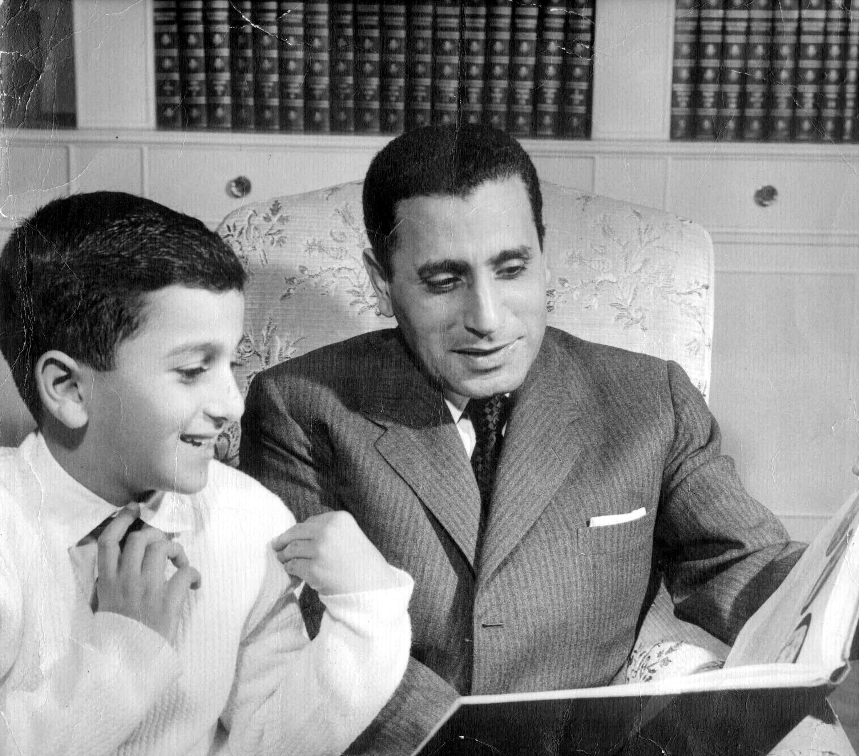 هيكل مع اينه على