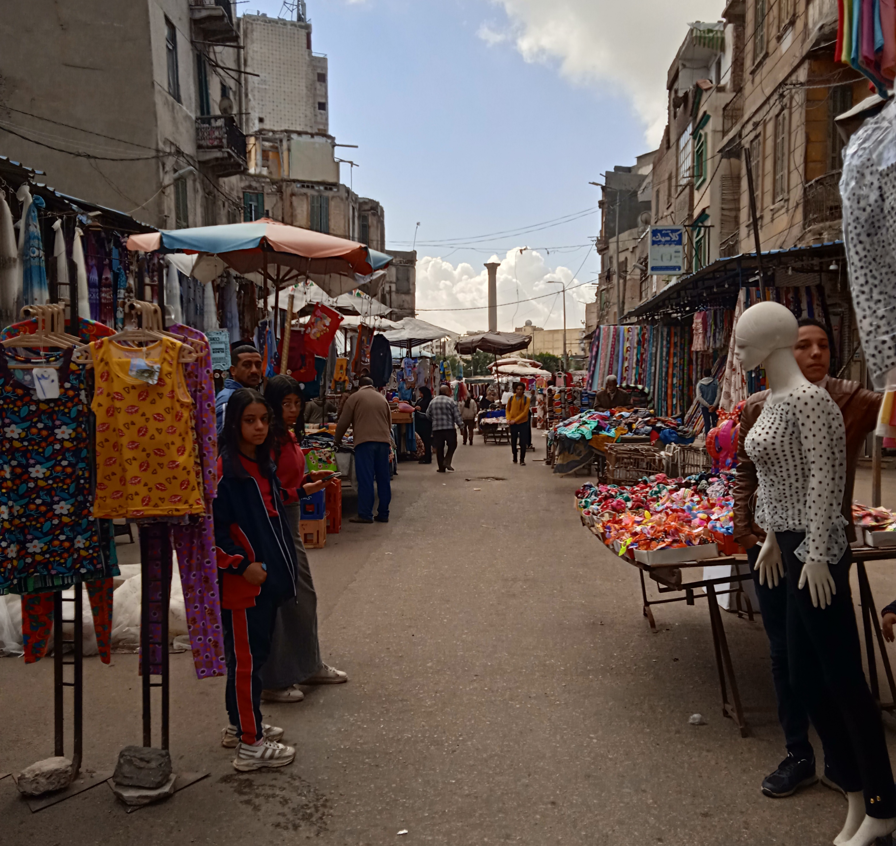 سوق الساعة في كرموز