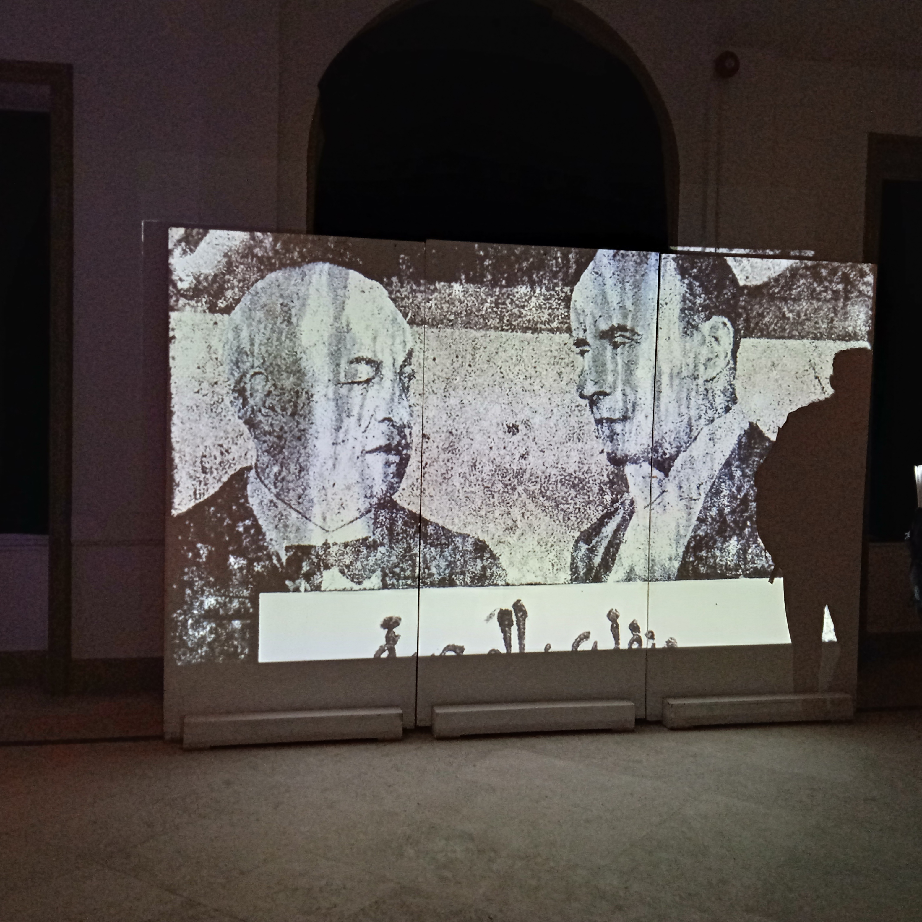 من معرض زمان