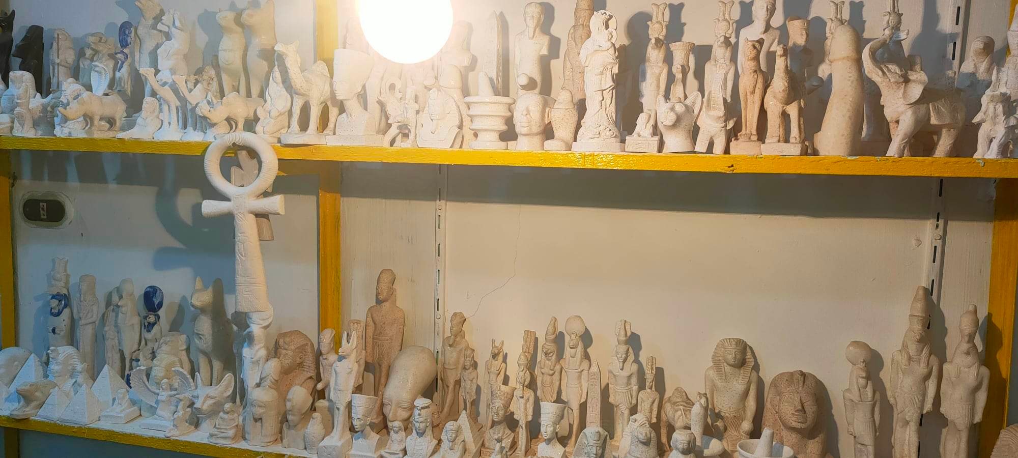 منتجات من الألباستر - تصوير منال محمود