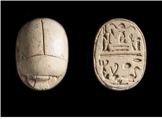 جعران من العاج يحمل اسما ملكيا لرمسيس الثامن - أحد متاحف القدس المحتلة