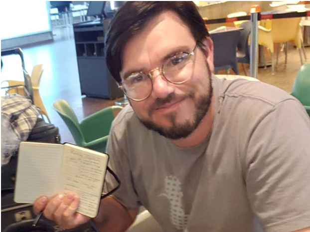 عالم الآثار البرازيلي مواسير سانتوس