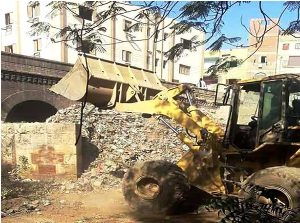 عمليات إزالة المخلفات من حول القناطر والتي ساهمت في اكتشاف مقياس جديد للنيل