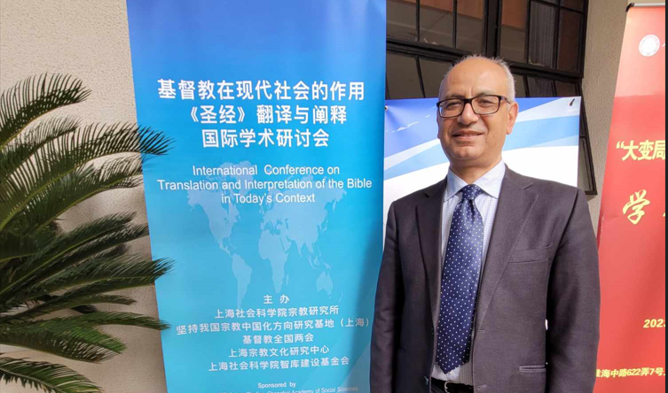 د. سامح حنا خلال حضور أحد المؤتمرات الدولية