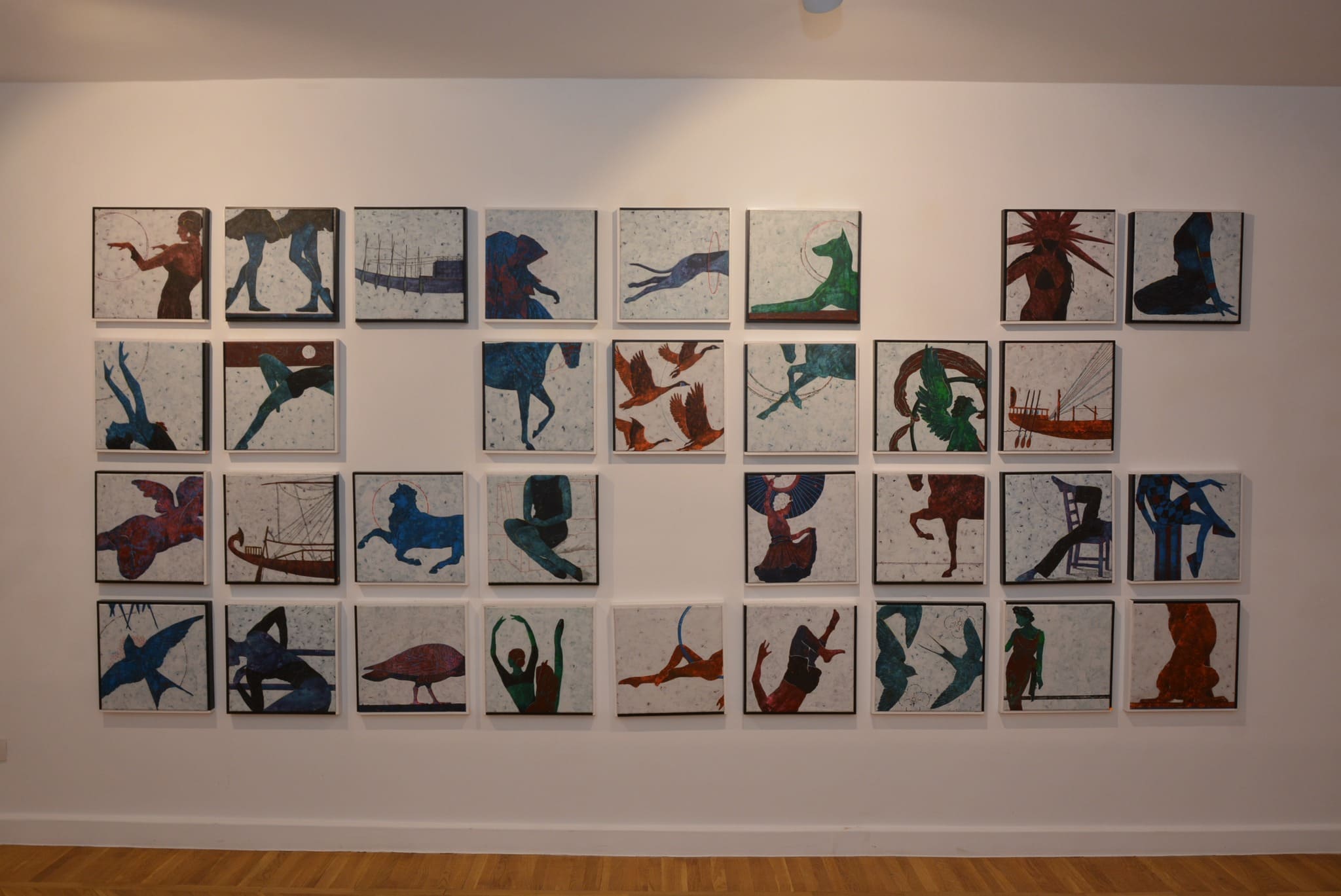 عمل فني بمعرض حوريات البحر والمراكب والفينيل