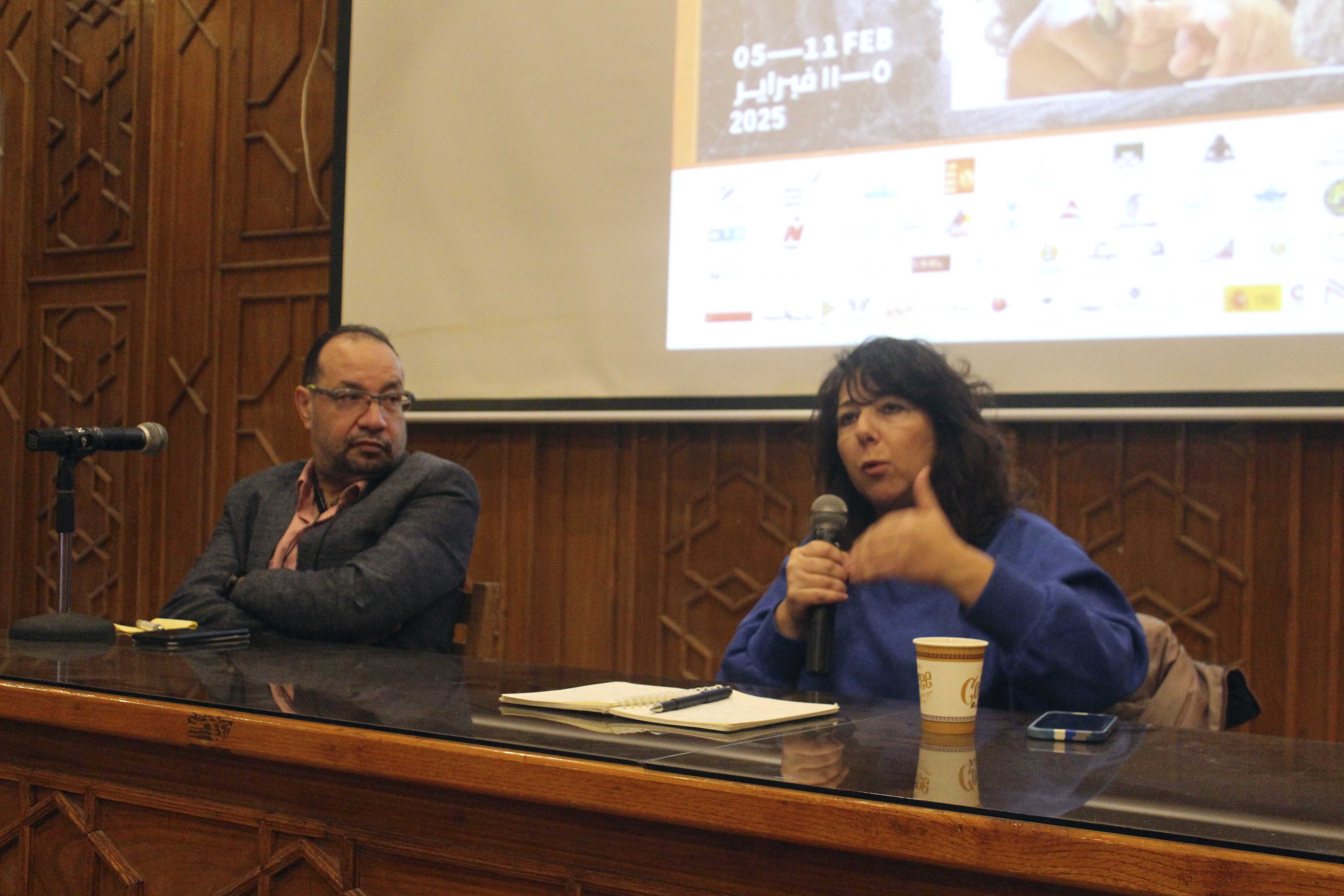 جانب من ندوة الأفلام خارج غرف الأخبار