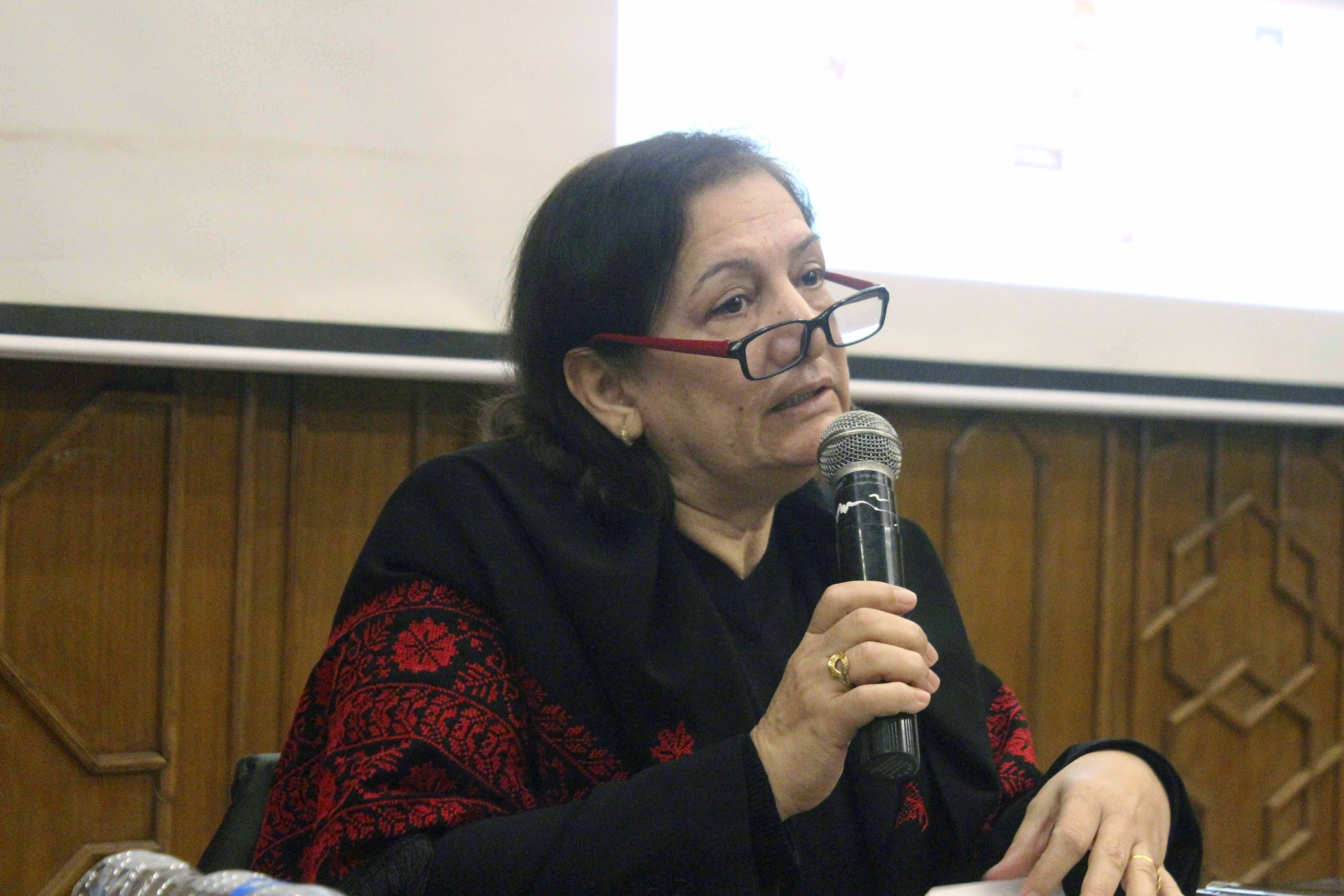 عندليب عدوان مديرة مركز التنمية والإعلام المجتمعي