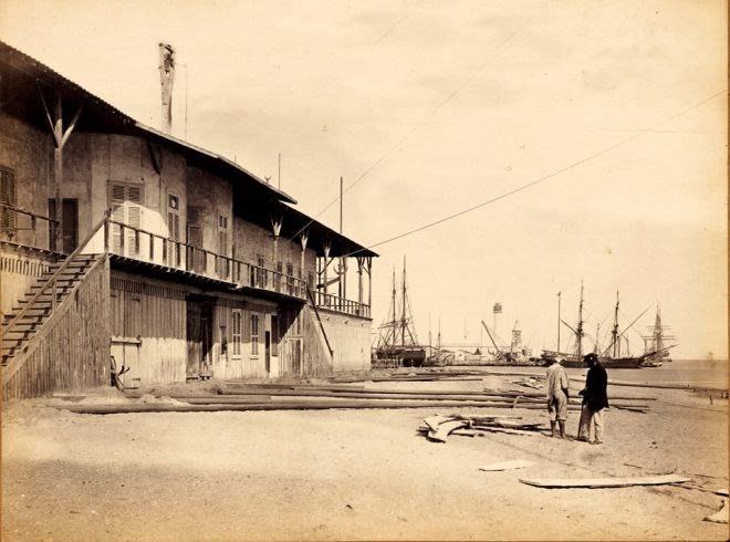 المبني الخشبي لقبة قناة السويس قبل بناء المبنى الحالي