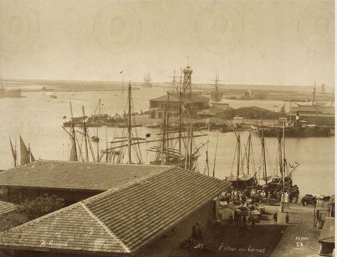 المبنى الخشبي لقبة قناة السويس قبل بناء المبنى الحالي