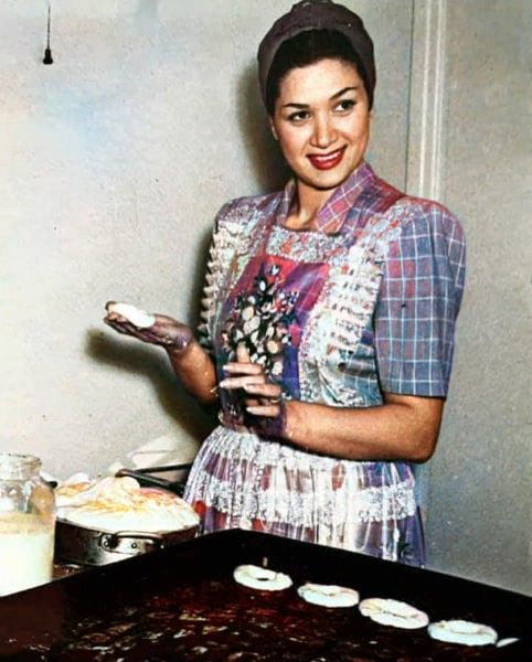 الفنانة هدى سلطان