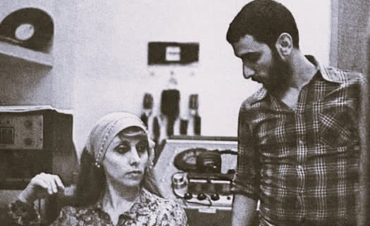 المطربة فيروز ونجلها زياد الرحباني