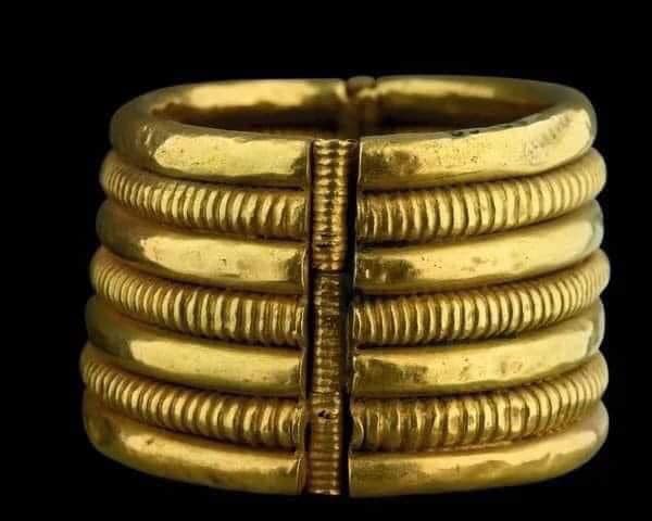 سوار الملك بسوسنيس الأول