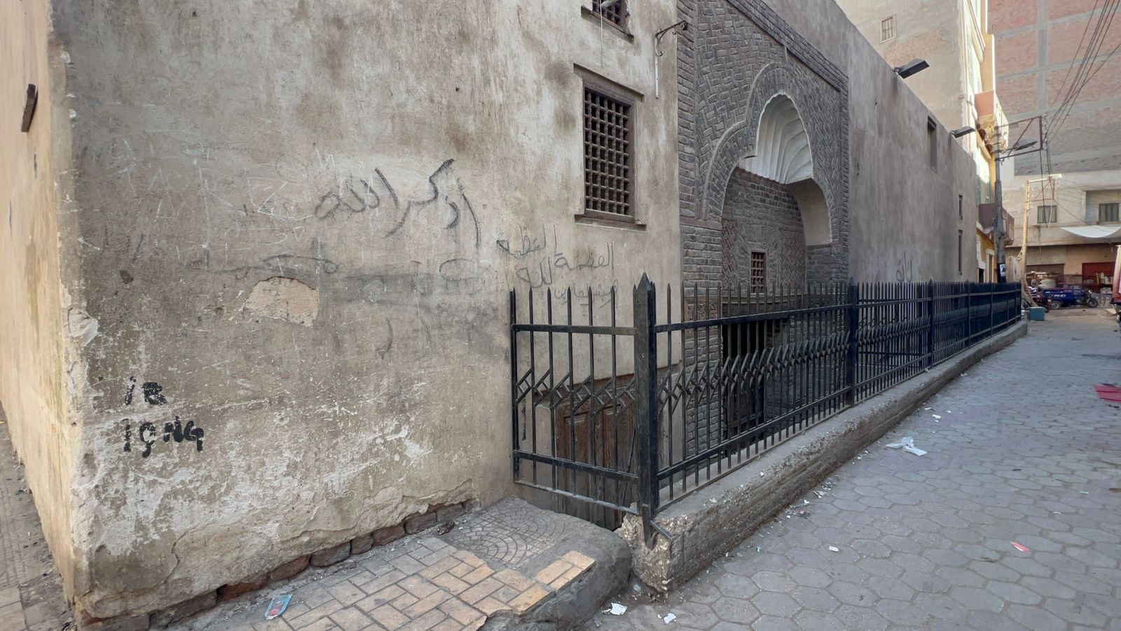 وكالة لطفي من الخارج تصوير: حسن عبدالنعيم