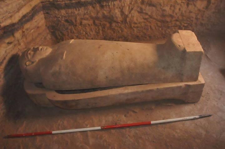 قطعة من داخل مقابر الأغاخان - بتصريح من الأثري أحمد مسعود