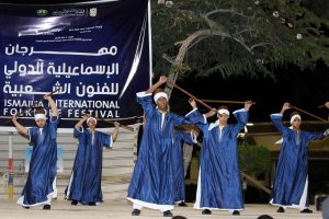 من عروض فرقة قناة السويس للفنون الشعبية.. تصوير: محمد عوض