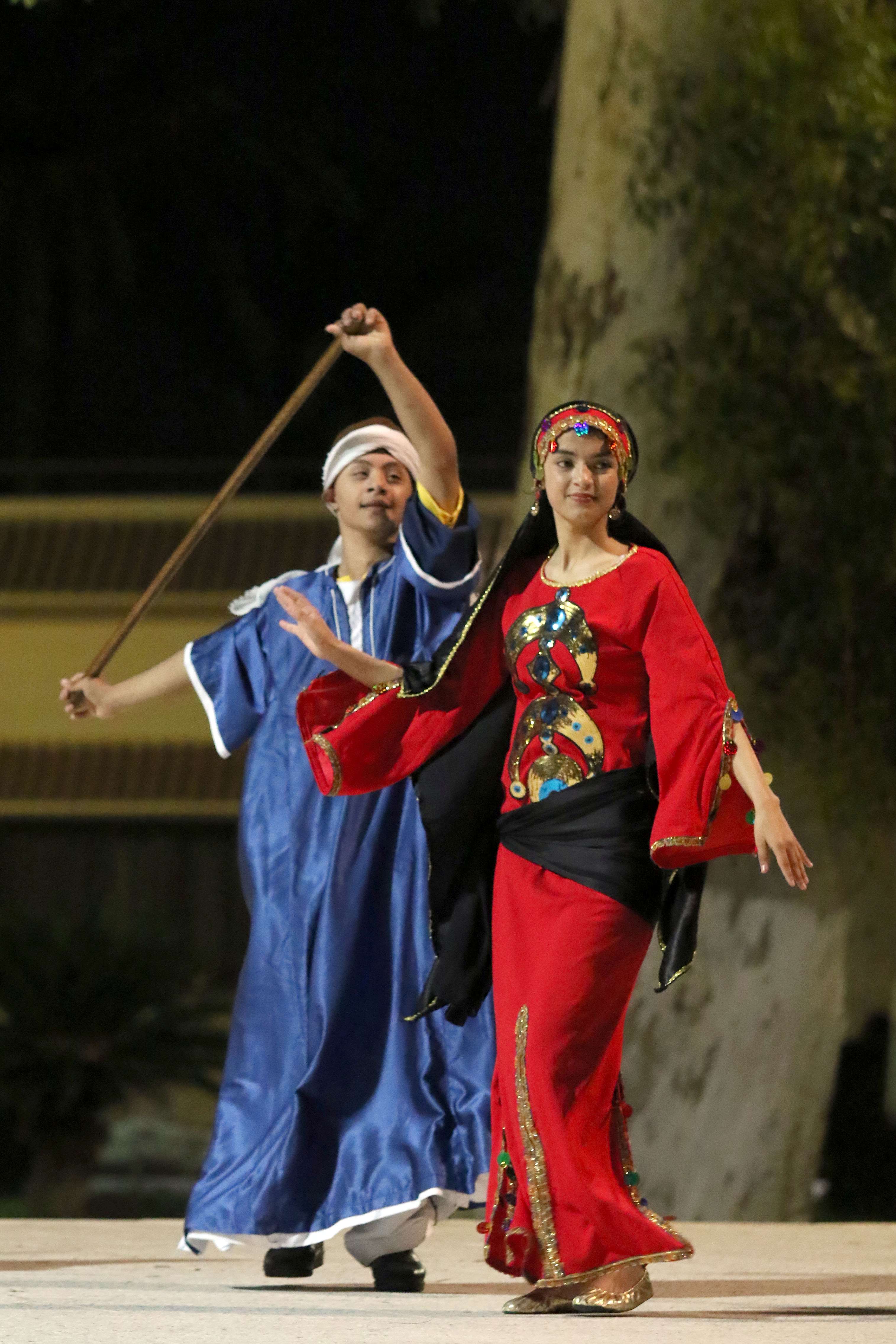 من عروض فرقة قناة السويس للفنون الشعبية - تصوير محمد عوض