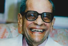 نجيب محفوظ.. أرشيف خاص