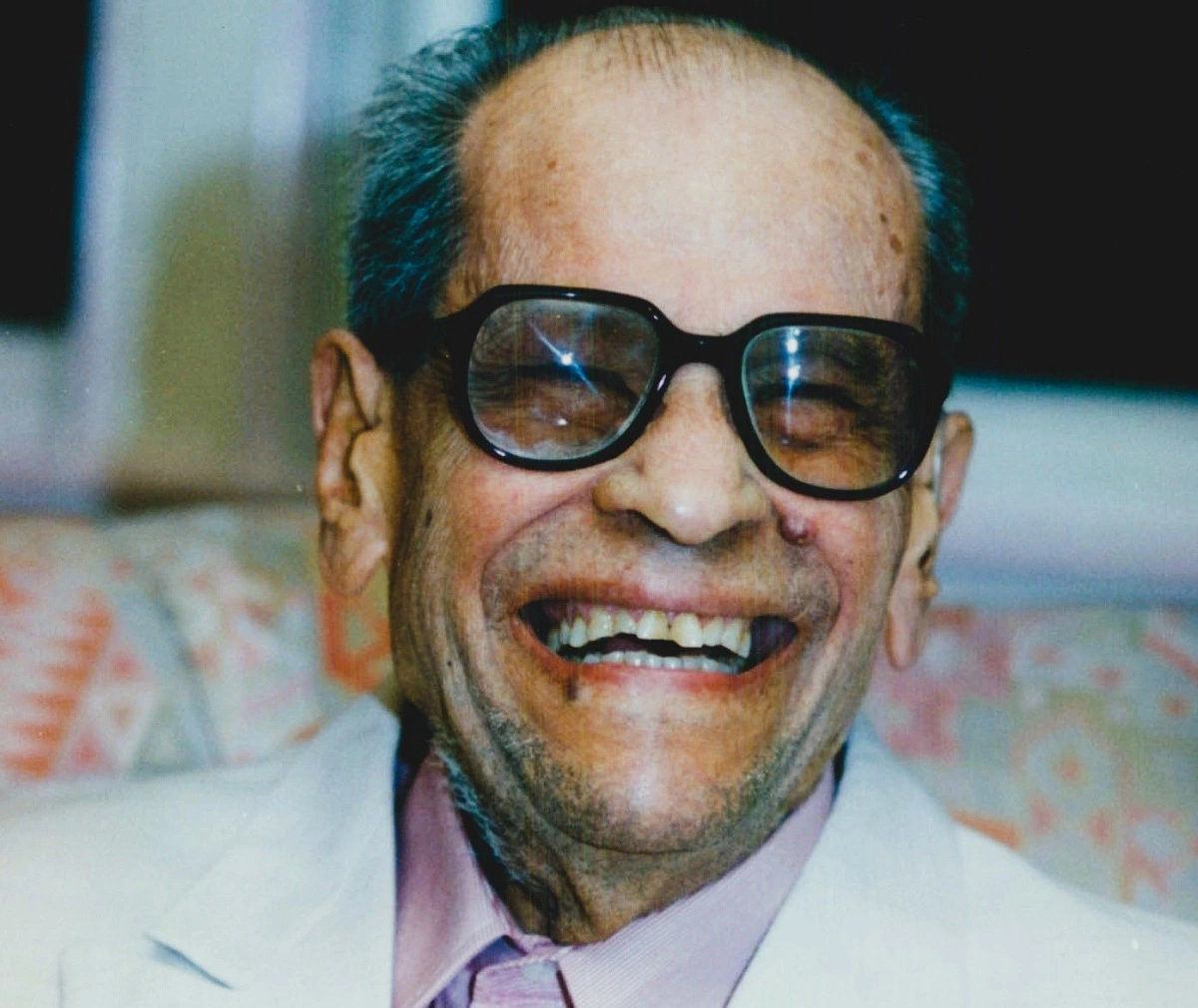 نجيب محفوظ.. أرشيف خاص