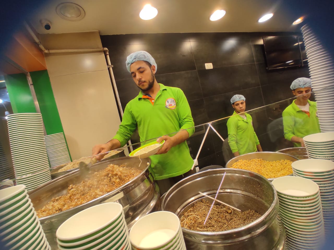 أحد مطاعم الكشري بالإسكندرية تصوير/ دعاء عبدالحميد