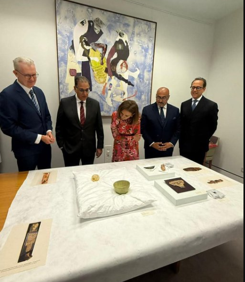 القطع الأثرية المصرية المُستردة من أستراليا.. الصورة من مدونة آرت كرايم آركا