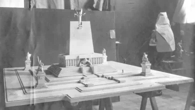 النموذج المُصَغّر المكتمل لمشروع “نُصُب الاستقلال”. أرشيف الدكتور عماد أبو غازي.