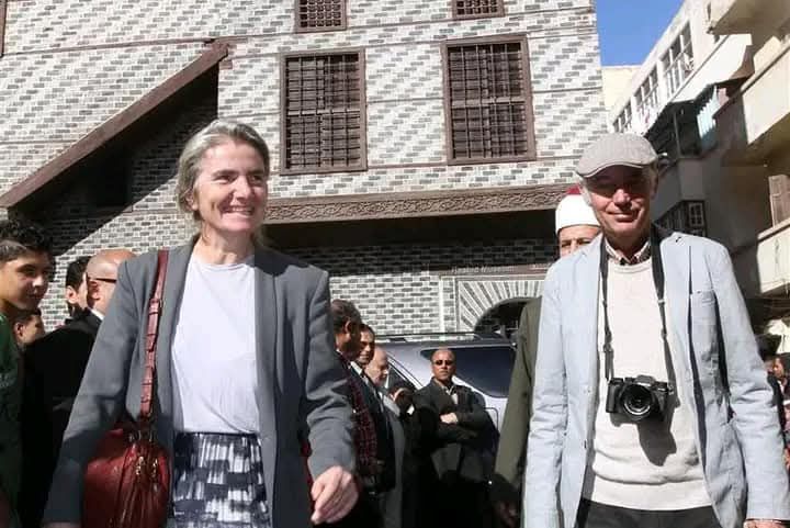 أرشيفية من زيارة حفيد شامبليون لمدينة رشيد.. بإذن من صفحة محمود سعد الحشاش