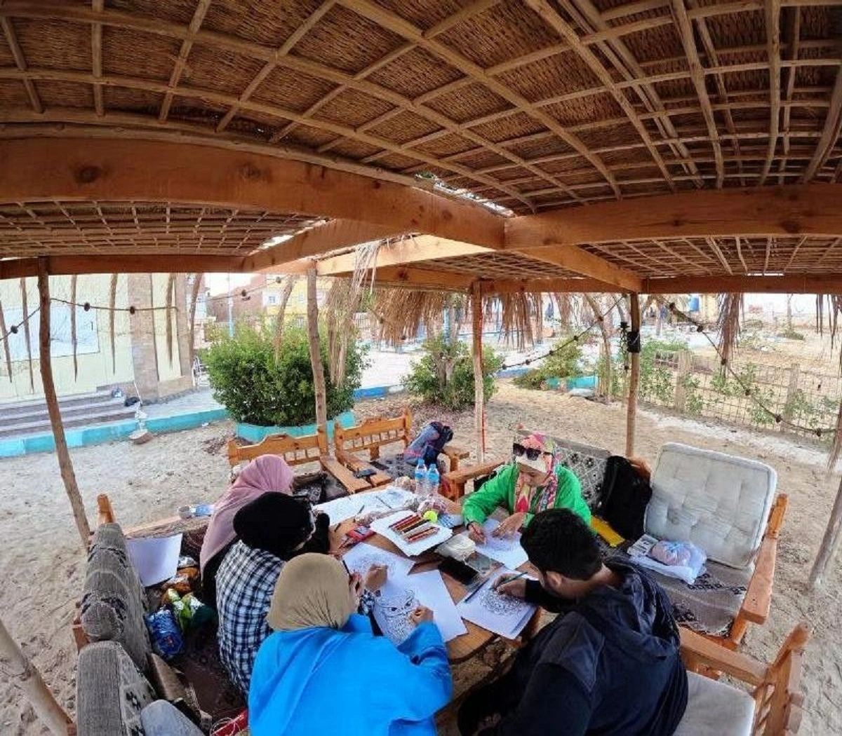 باحة الفنون على شاطئ البحر الأحمر.. الصورة بواسطة مسؤولي الباحة