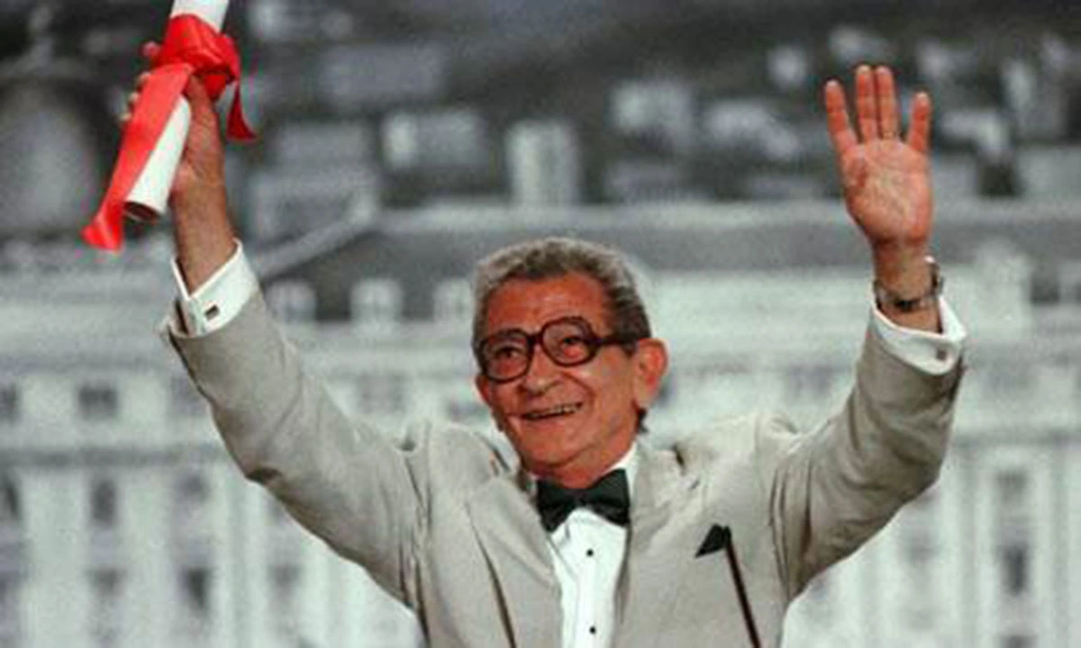 يوسف شاهين.. أرشيفية باب مصر