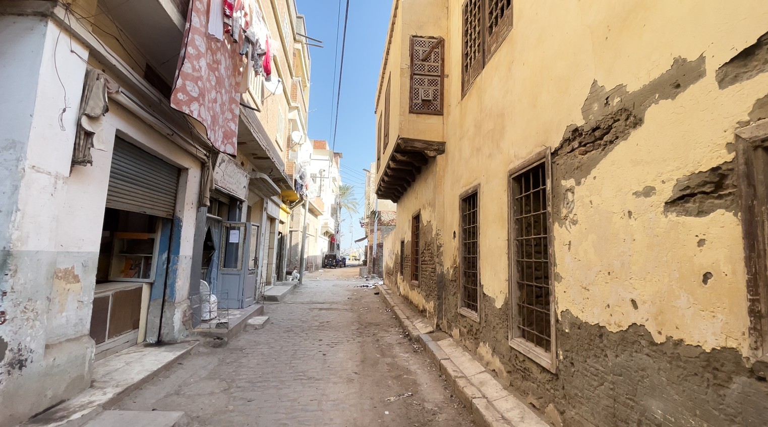 شارع يقع به حمام عزوز برشيد - تصوير محمد عوض الشارع الذي يوجد فيه حمام عزوز برشيد.. تصوير: محمد عوض