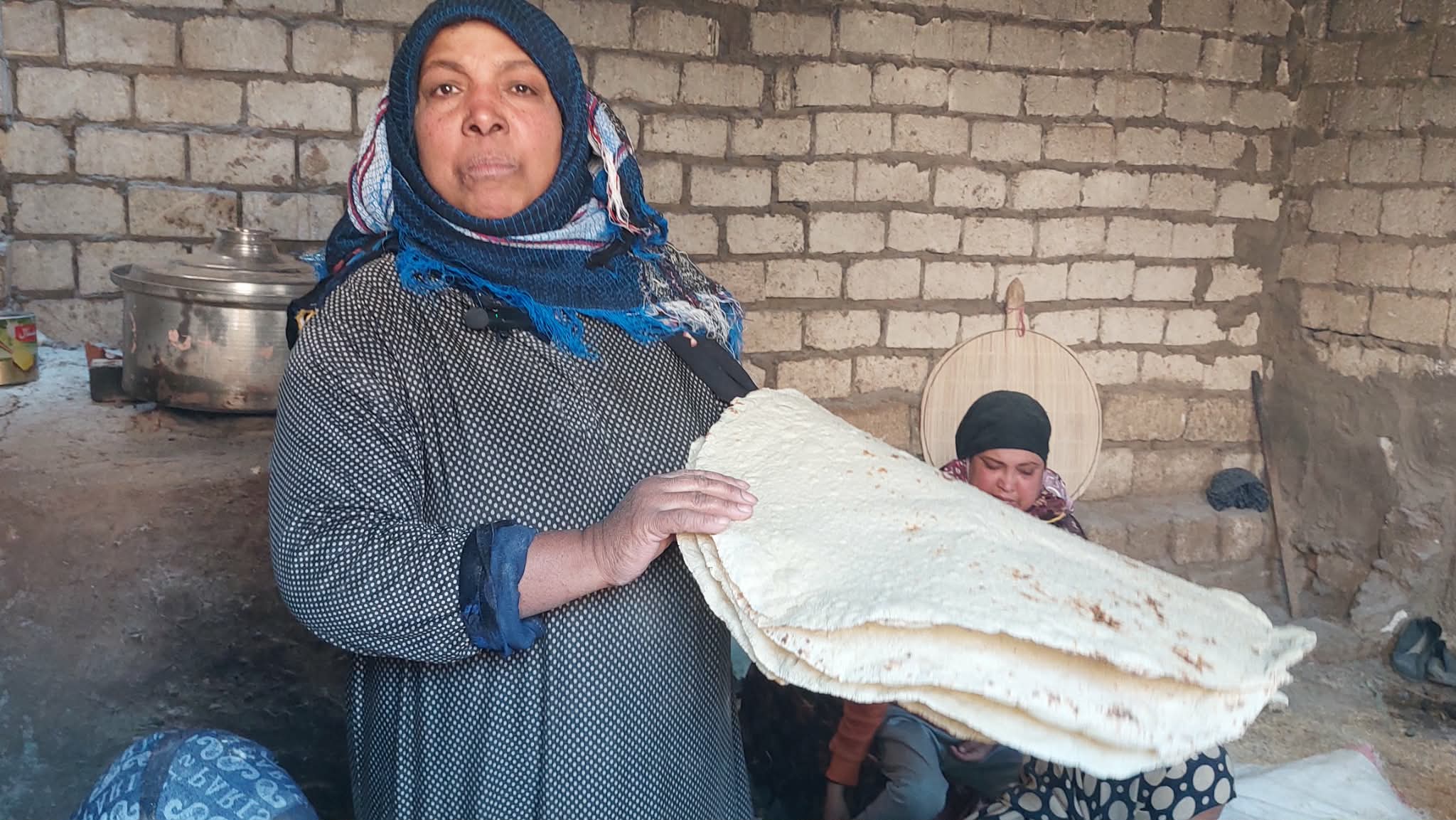 البتاو بعد خروجه من الفرن البلدي.. تصوير: أسماء منتصر