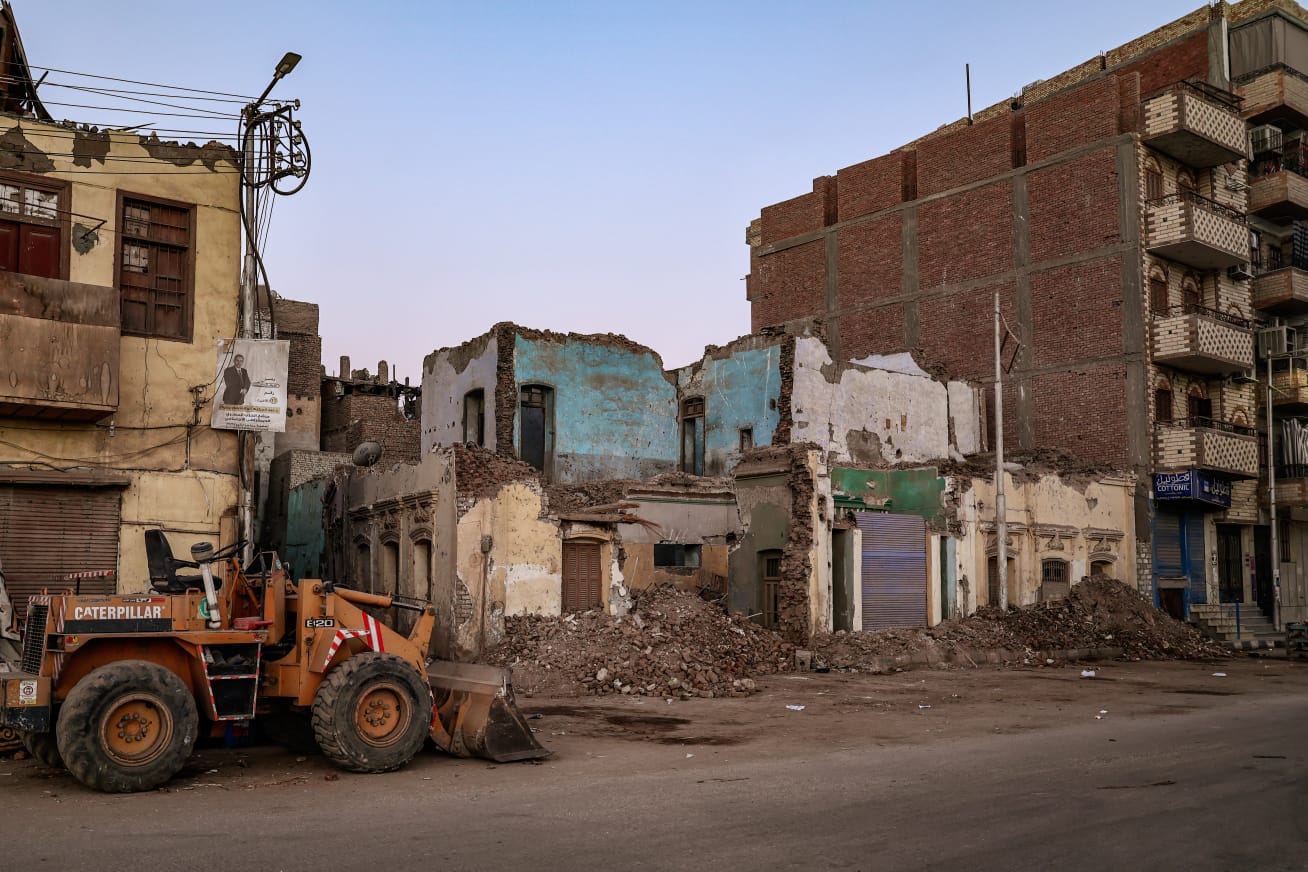 المنزل أثناء الهدم.. تصوير: أحمد مصطفى