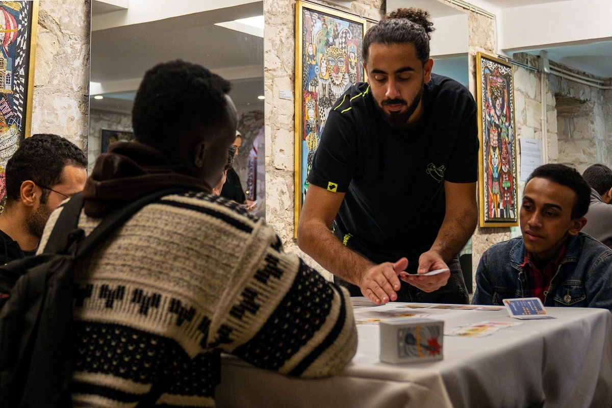 لعبة كمشة.. الصورة بإذن من شركة ACT في الإسكندرية