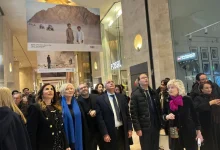 لقطة من افتتاح المعرض بكاروسيل اللوفر.. الصورة بإذن من محمد كمال