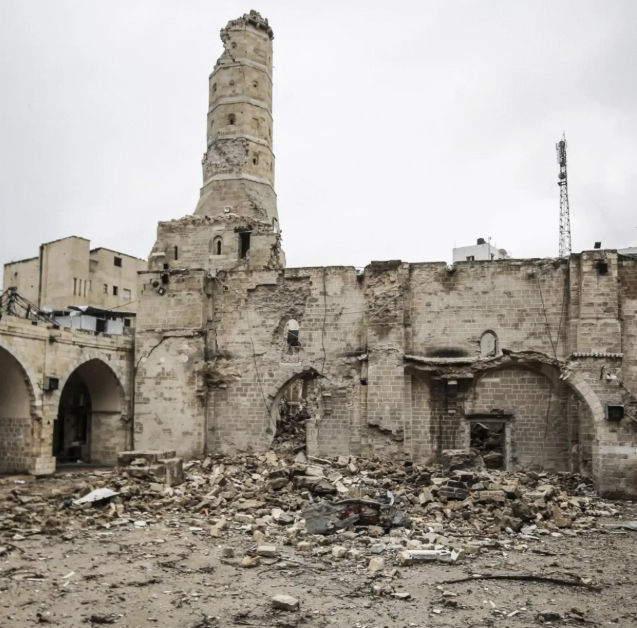 المسجد العمري في غزة بعد التدمير ديسمبر 2024.. صورة منتشرة على فيسبوك